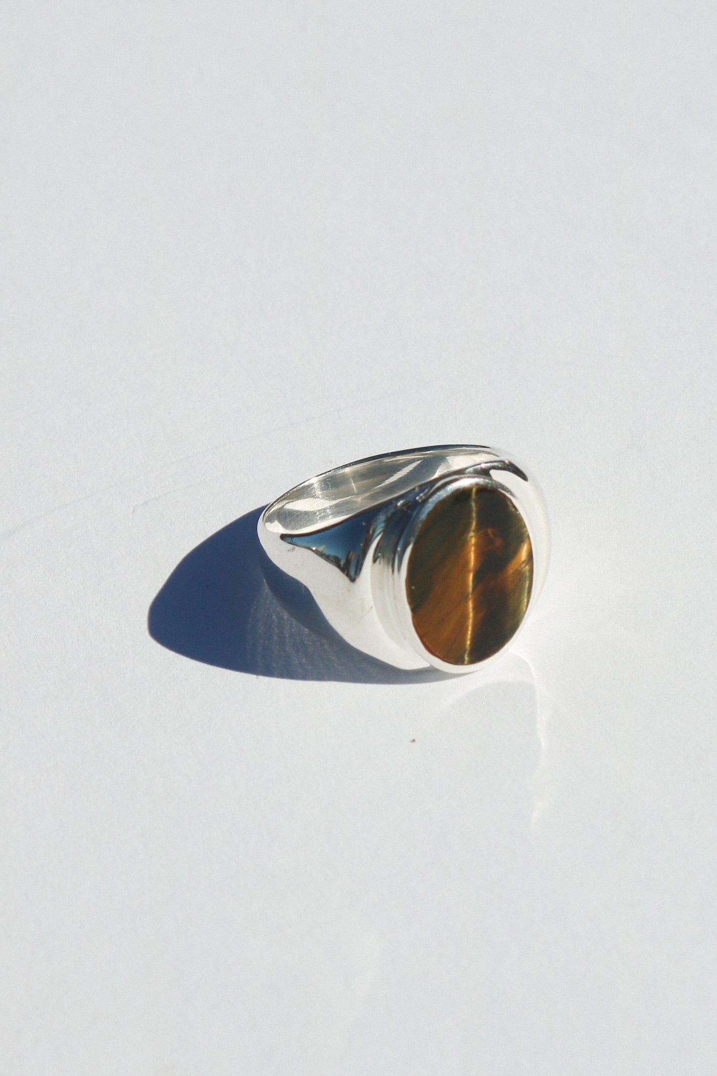 Perlmutte Tiger's Eye Ring