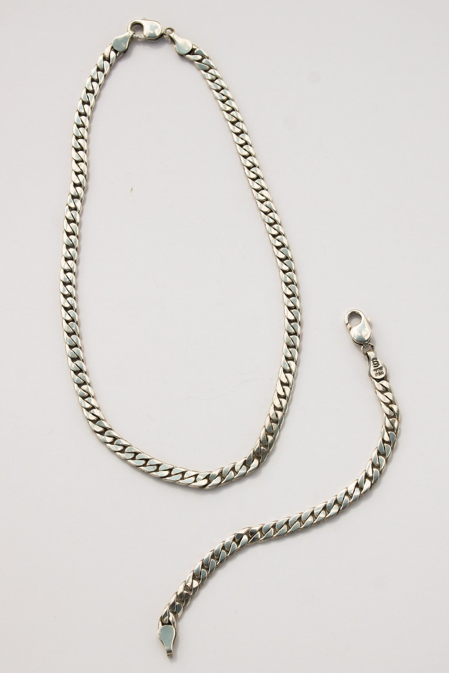 Pesa Chain Thin