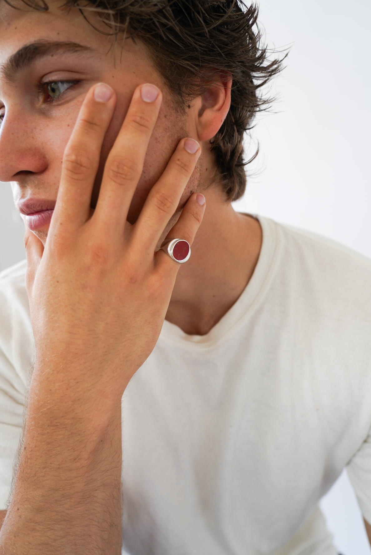 Perlmutte Carnelian Ring