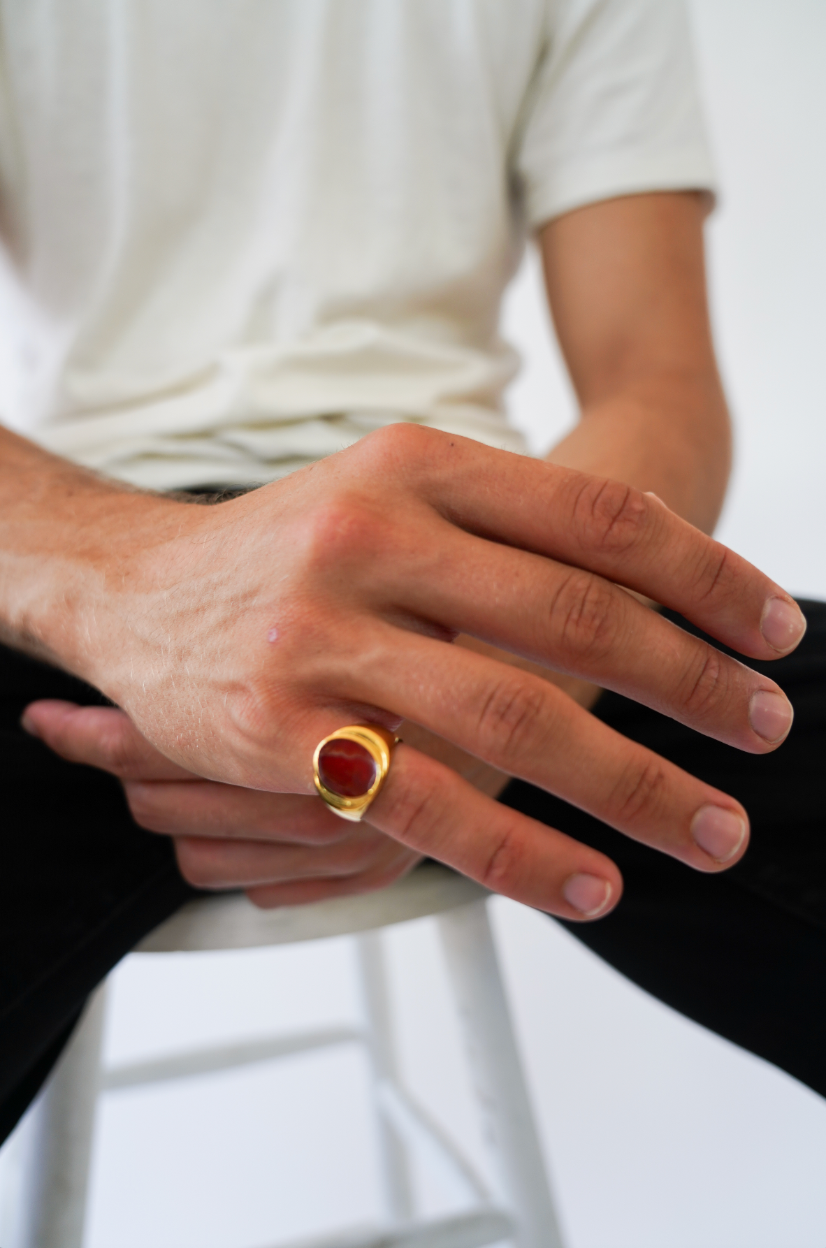 Perlmutte Carnelian Ring